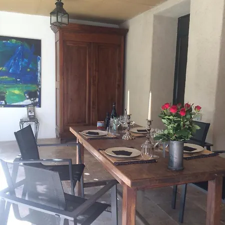 La Maison Des Voyageurs Holiday home Arles